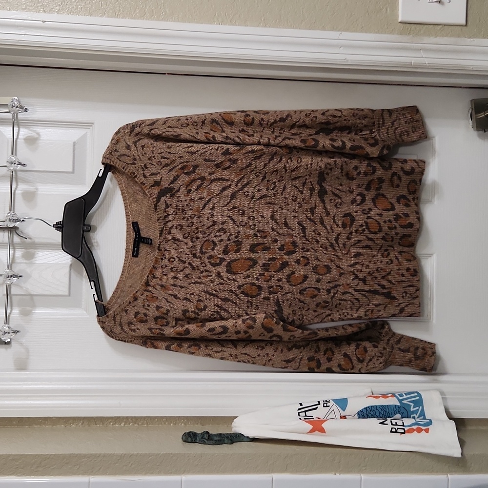 Whitehouse Black Market sweater